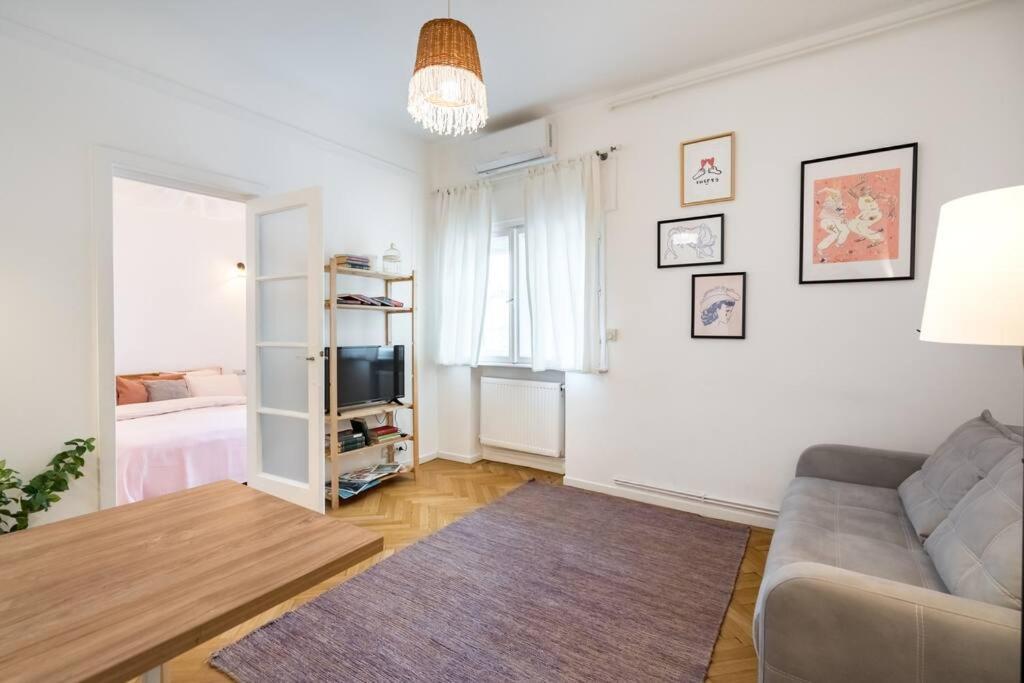 Downtown Cozy Apartment Old Town Бухарест Экстерьер фото